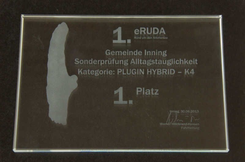 1. Preis der Sonderprüfung "Alltagstauglichkeit" in der Kategorie "Plugin Hybrid - K4"<br />Verliehen bei der 1. eRUDA 2013 in Inning am Ammersee.