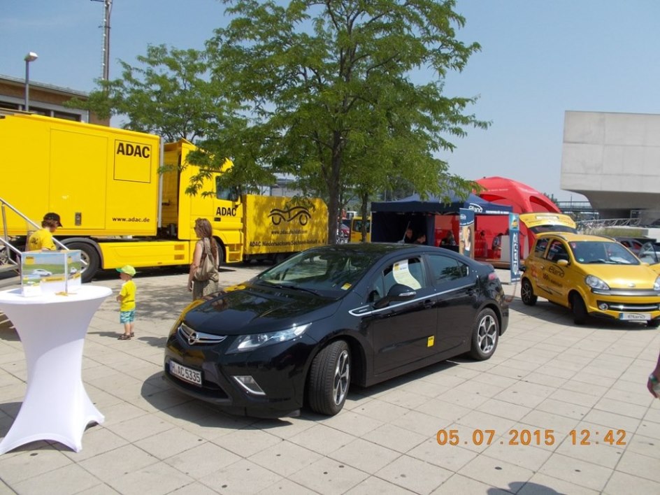 Wolfsburg ADAC Ampera aus Hannover